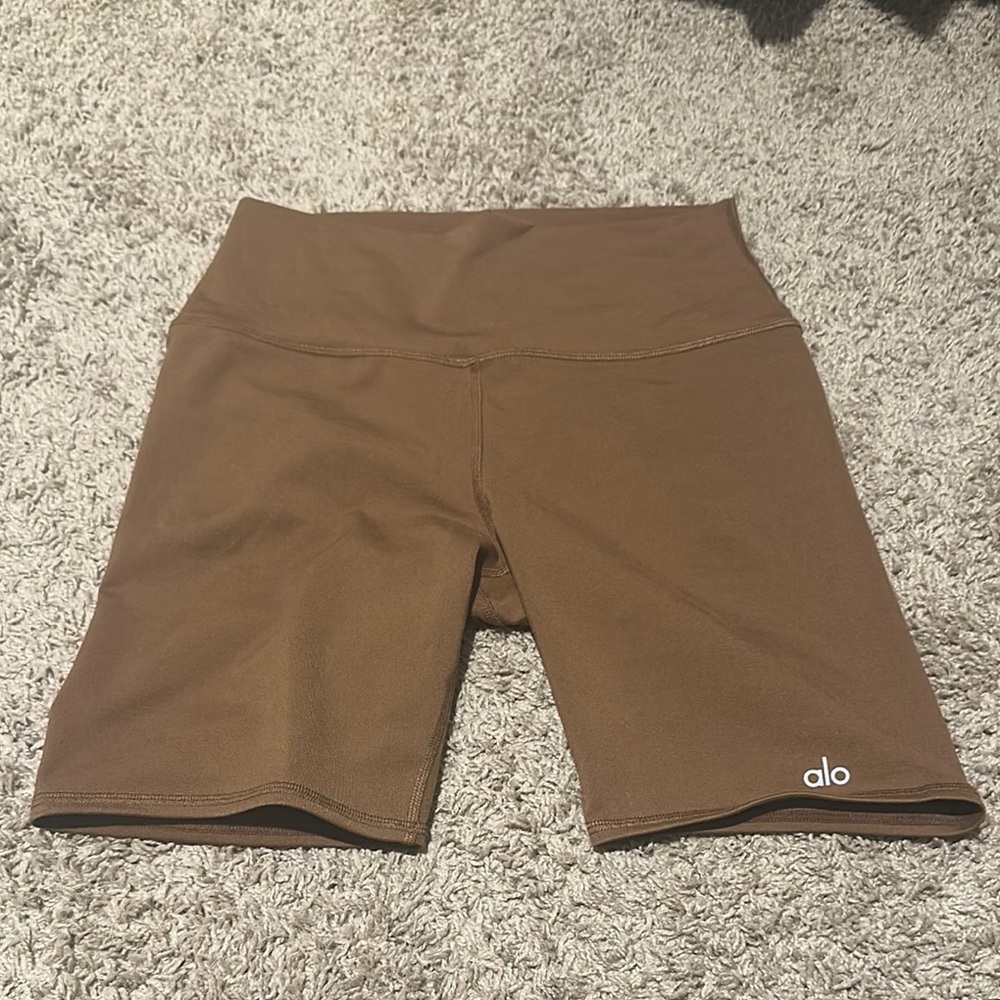 ALO Yoga Brown Bike Shorts Casual Athletic Style
